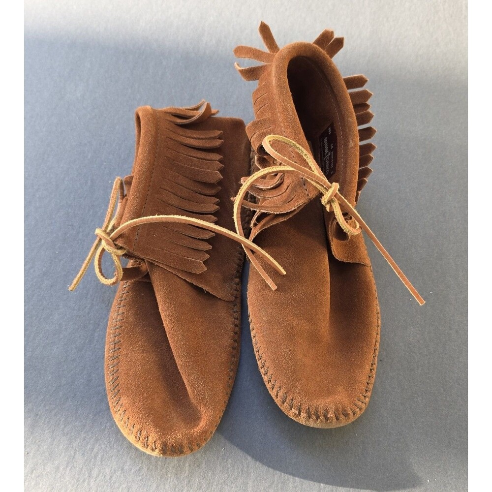 Minnetonka Women's Size 10 Classic Fringe Softsole Boot Brown Suede Moccasins